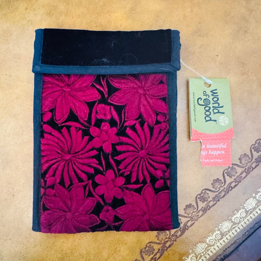 World of Good Floral Embroider Velvet Coton Passport Travel Pouch Clutch Bag NEW